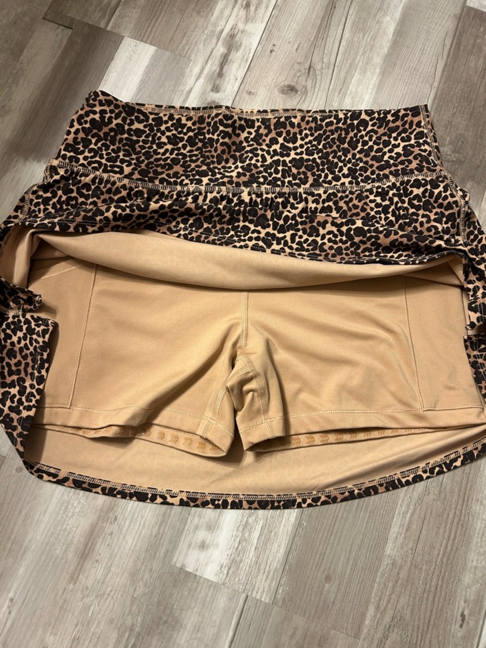 All in Motion leopard sports bra and tennis skirt size large - Picture 3 of 8